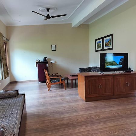 Bel-La Monde Hotel "Riverside" - Jim Corbett Garjia Eksteriør bilde