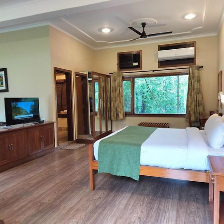 Bel-La Monde Hotel "Riverside" - Jim Corbett Garjia Eksteriør bilde
