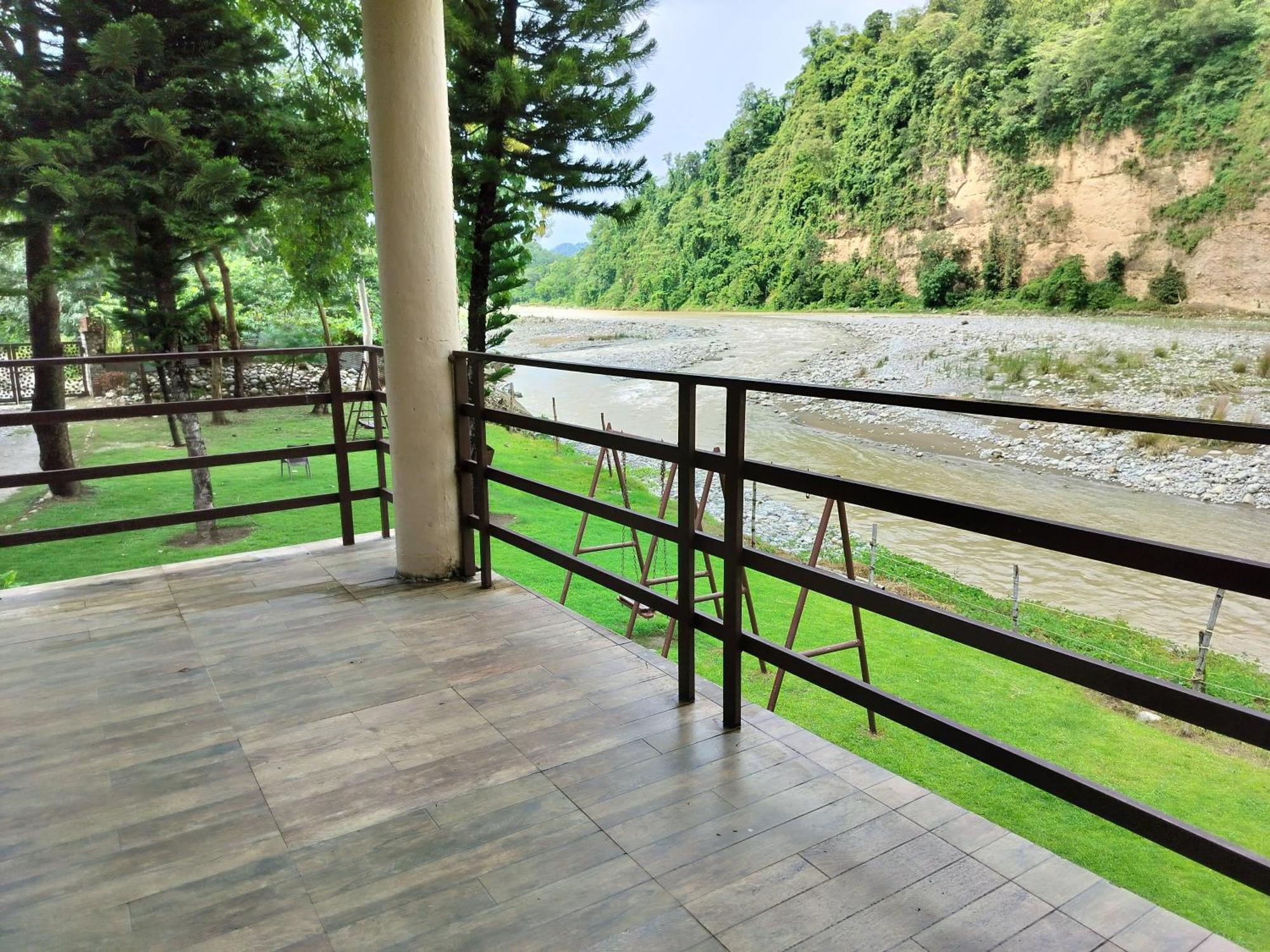 Bel-La Monde Hotel "Riverside" - Jim Corbett Garjia Eksteriør bilde