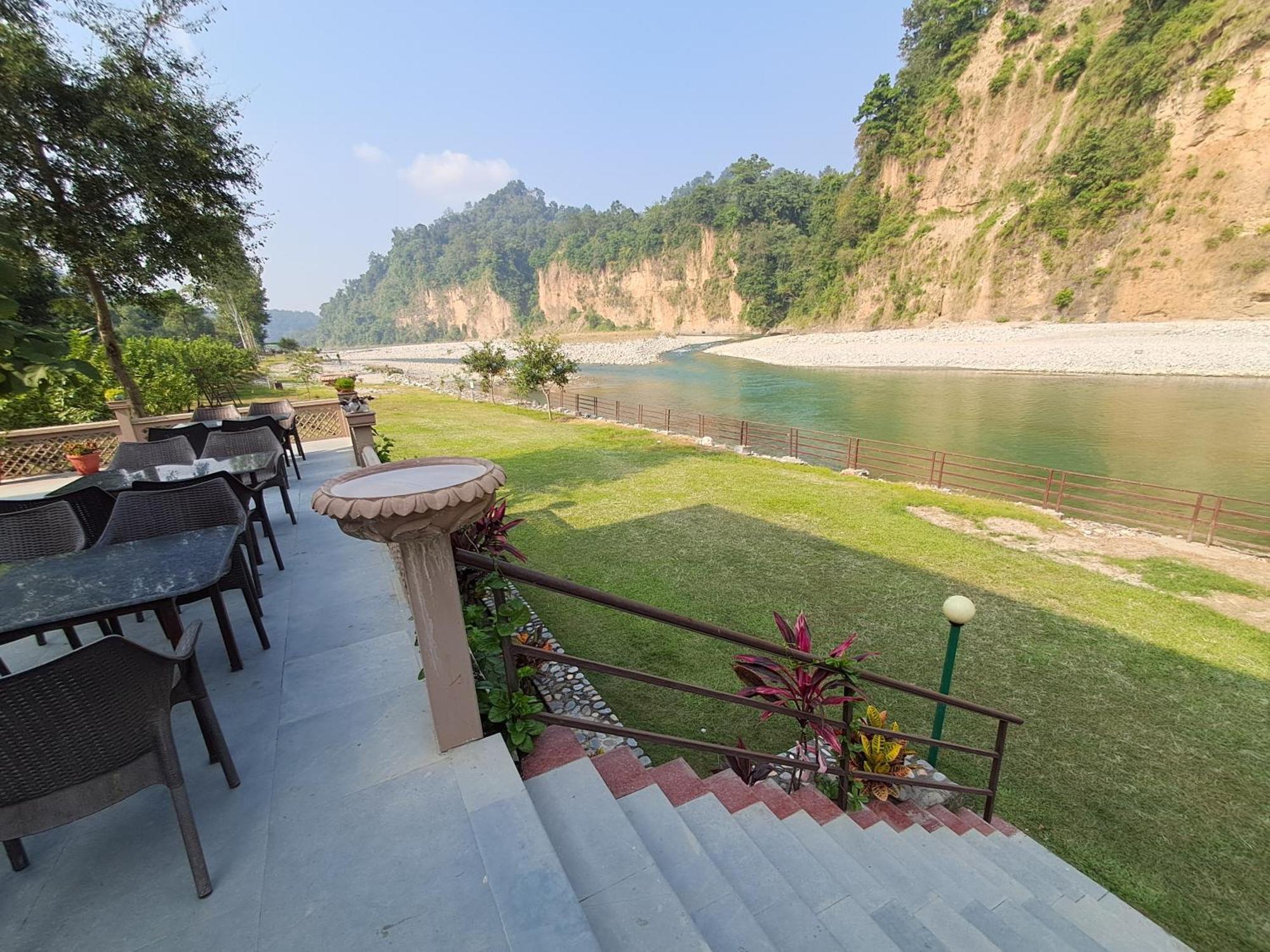 Bel-La Monde Hotel "Riverside" - Jim Corbett Garjia Eksteriør bilde