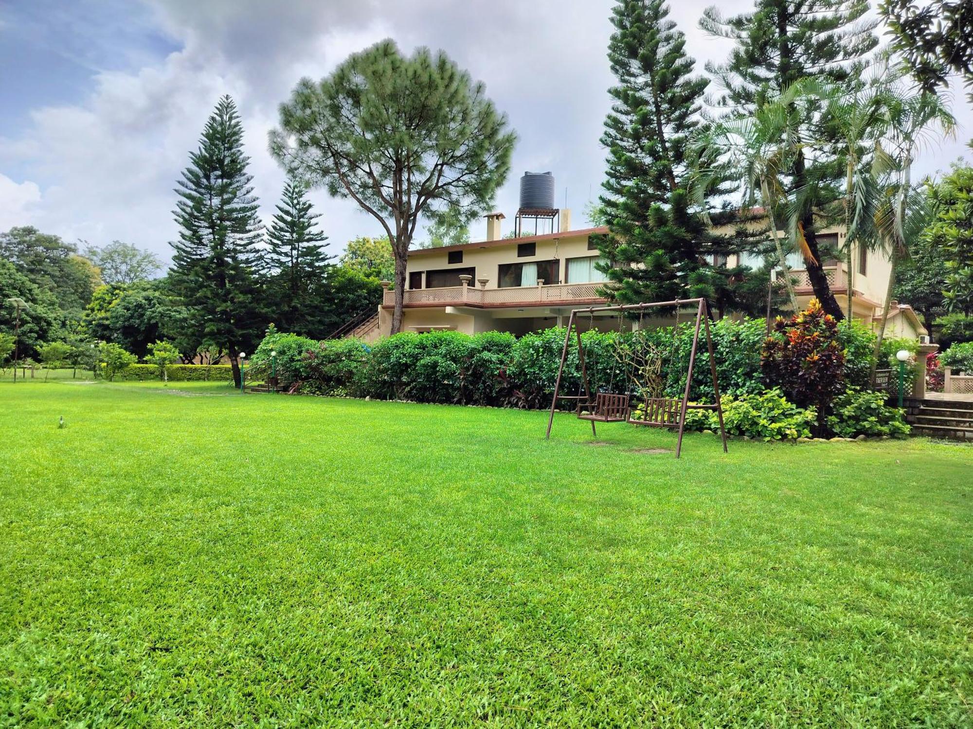 Bel-La Monde Hotel "Riverside" - Jim Corbett Garjia Eksteriør bilde